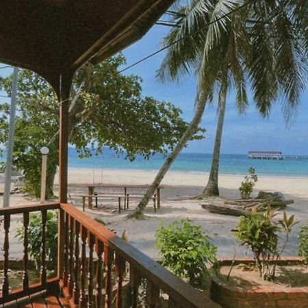 Salang Sayang Resort , Pulau Tioman Kampong Ayer Batang Exteriör bild